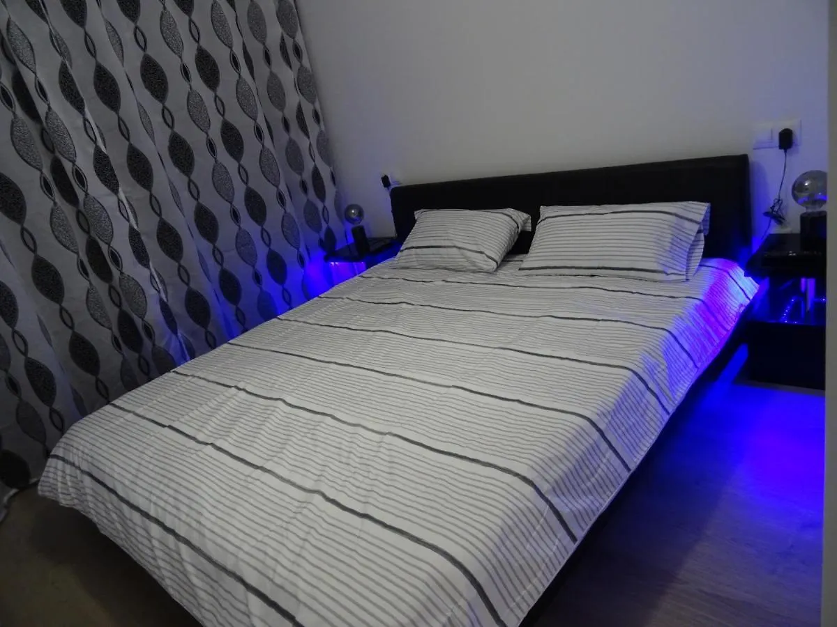 Boutique Apartment Near The Beach, 1 Gbps Wi-Fi マラガ 0*,